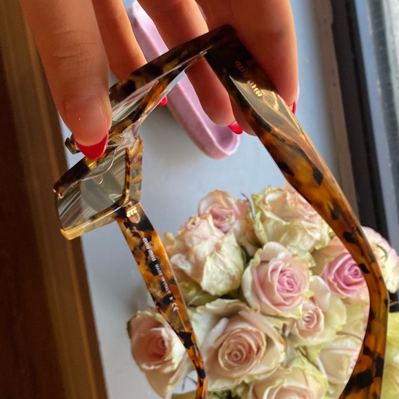 Miu Miu cat-eye sunglasses - Picture 2 of 6